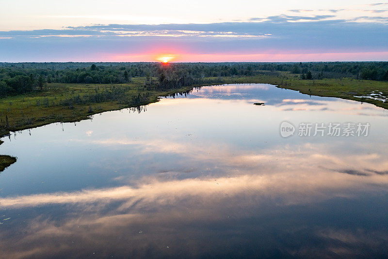 黄昏时的Muskoka Torrance Barrens Dark-Sky保护区，Gravenhurst，加拿大